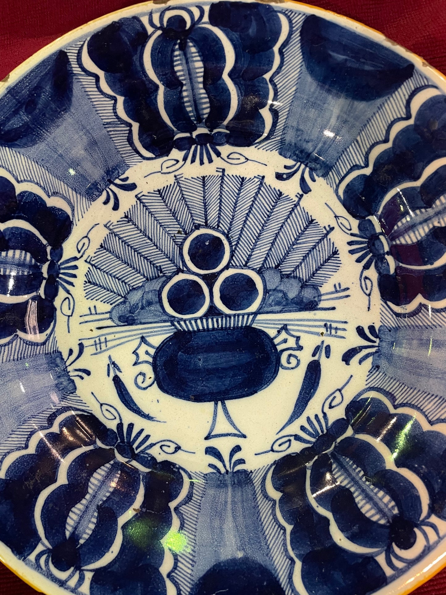 Assiette en Faïence de Delft – XVIIIe siècle – Signée et Numérotée
