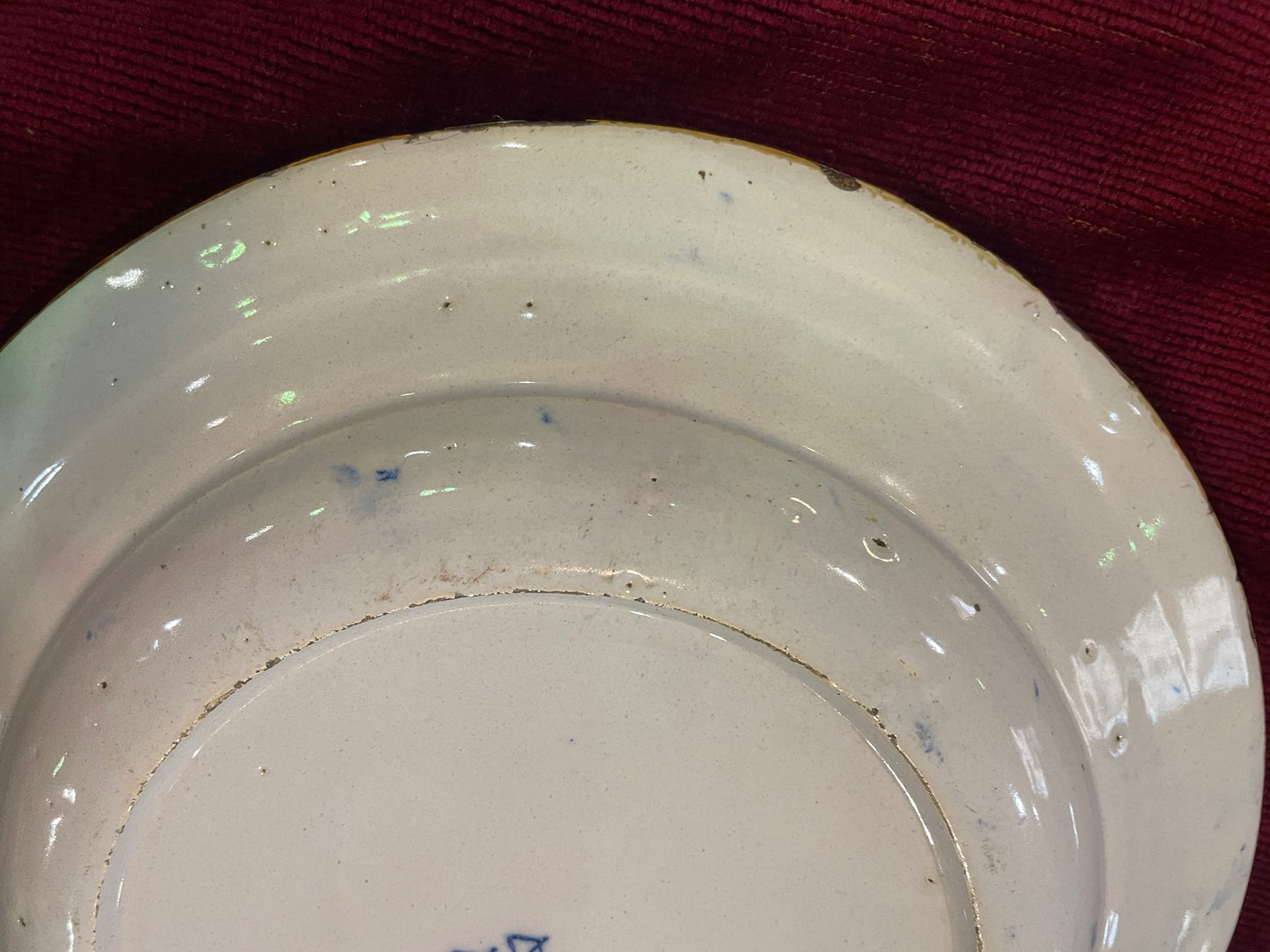 Assiette en Faïence de Delft – XVIIIe siècle – Signée et Numérotée