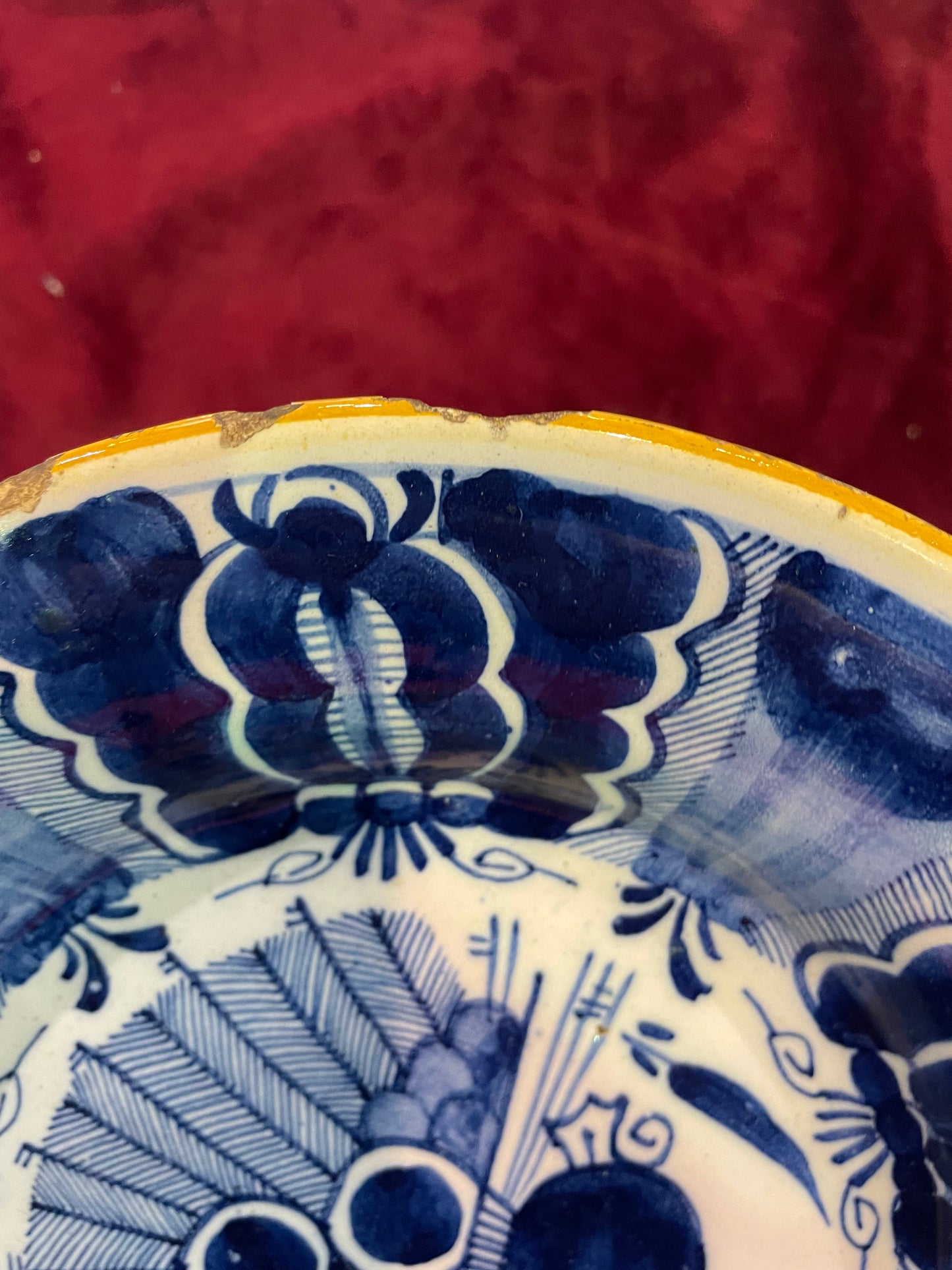 Assiette en Faïence de Delft – XVIIIe siècle – Signée et Numérotée