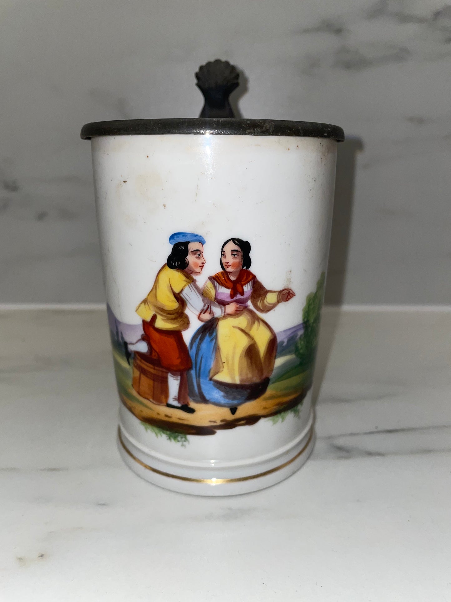 Chope en Porcelaine Biedermeier / Vieux Paris avec Couvercle PVT