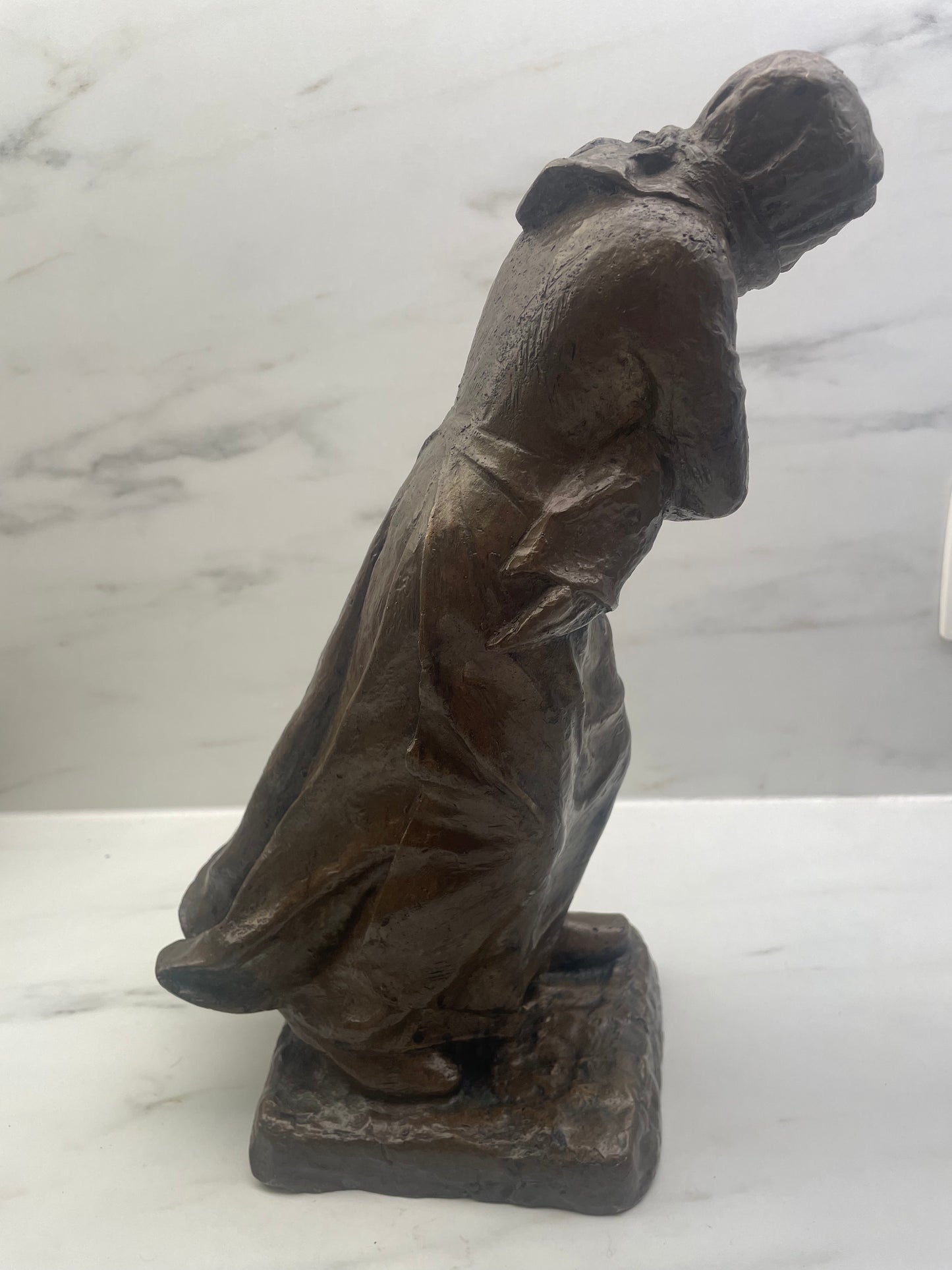 1 - Sculpture en bronze – Maternité (1905) – Femme et enfant – 32 cm