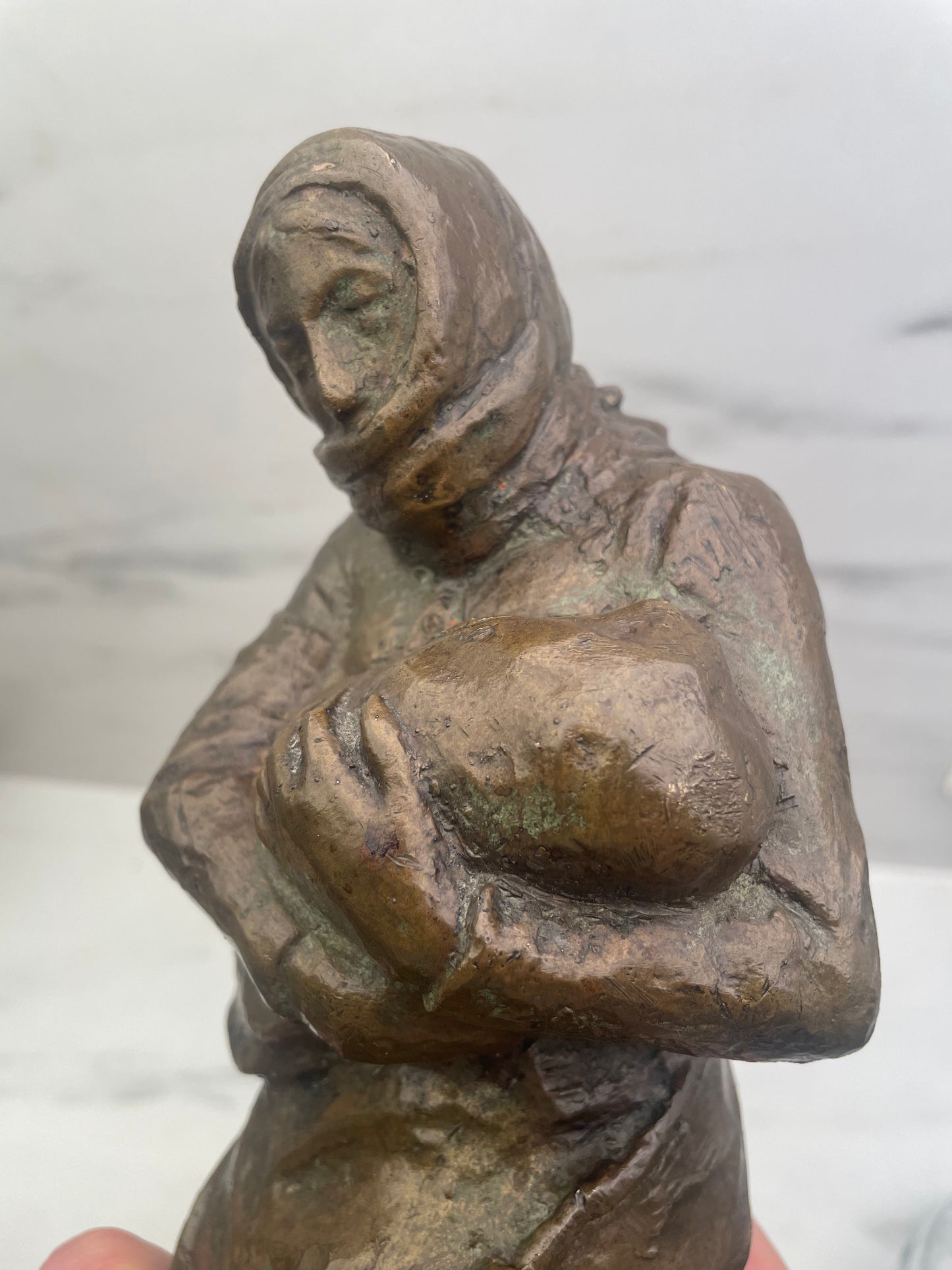 1 - Sculpture en bronze – Maternité (1905) – Femme et enfant – 32 cm
