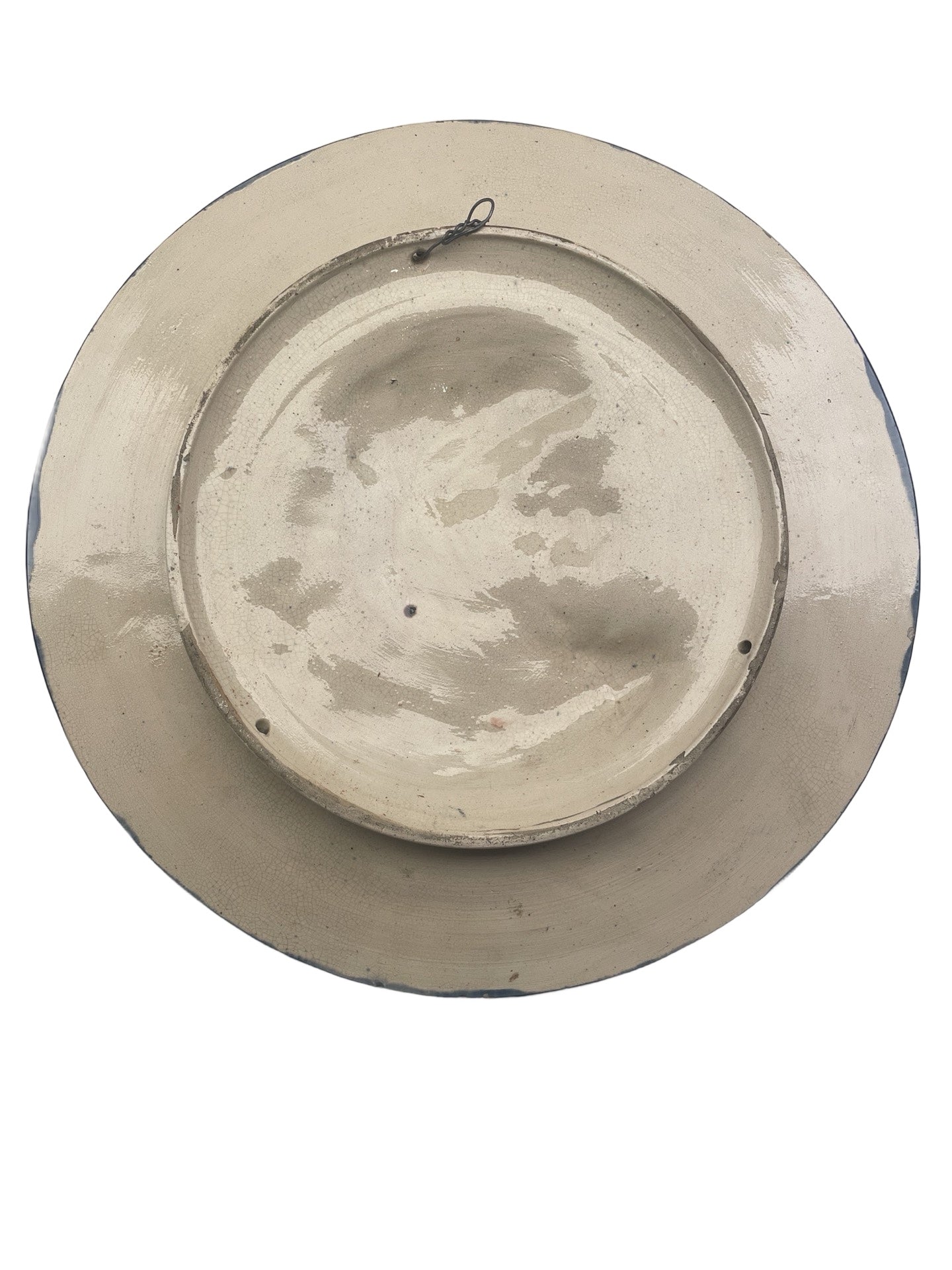 1 - Plat décoratif en faïence – Femme en relief – Barbotine