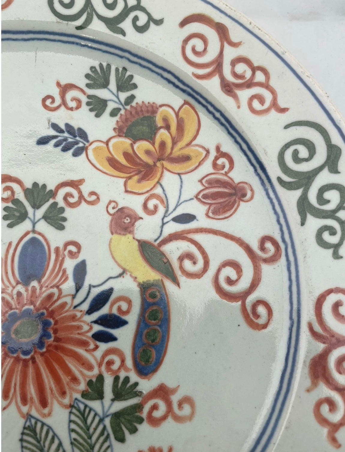 Assiette en faïence – Desvres ou Delft – Décor aux oiseaux