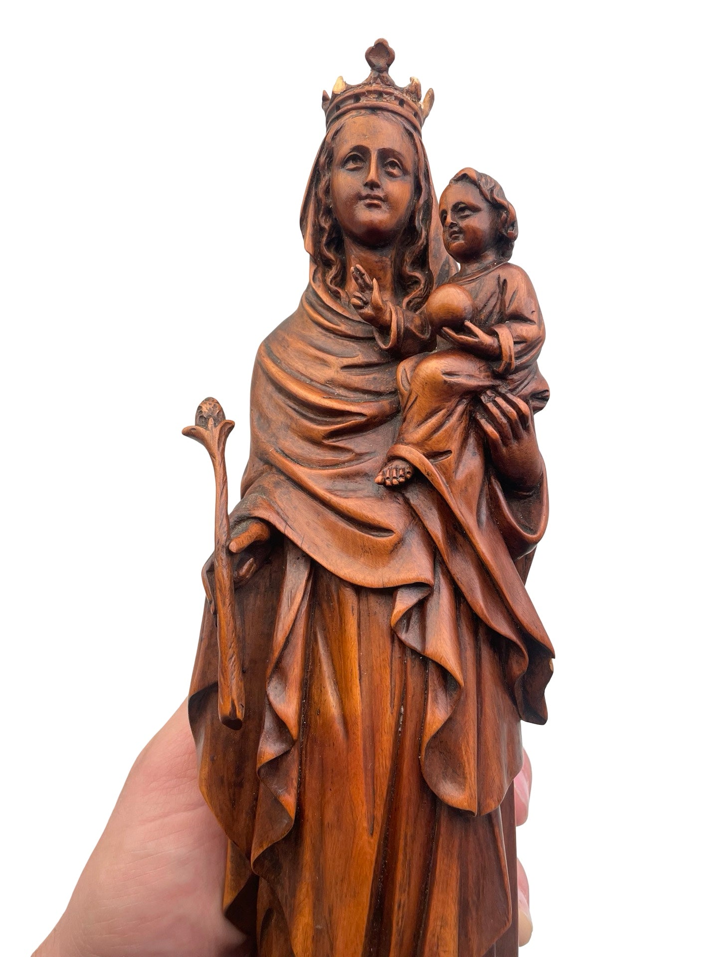 1- Vierge à l’Enfant Jésus – Sculpture en bois, XIXe siècle