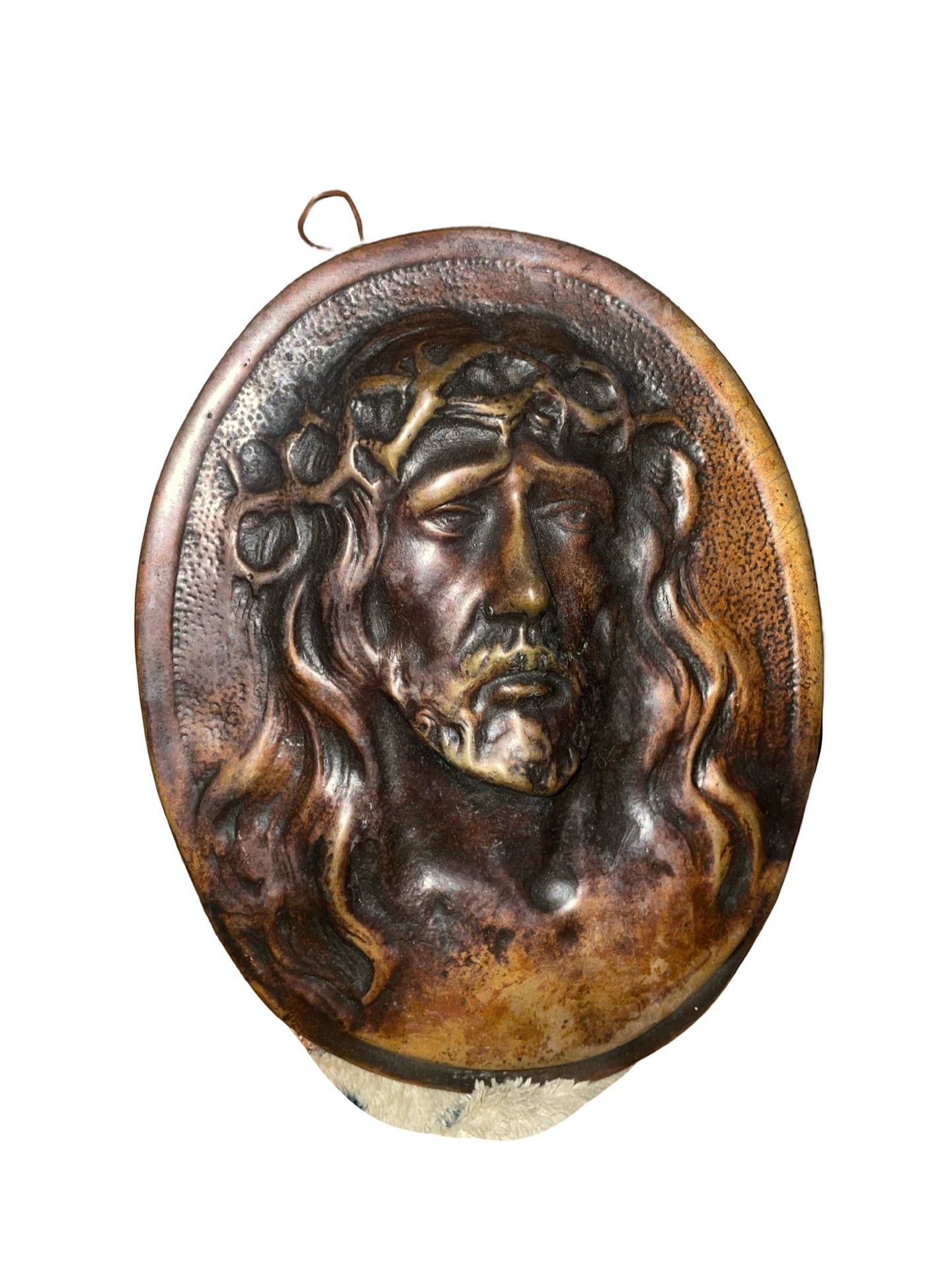 Sculpture en Relief Ovale en Bronze Patiné – Tête de Christ