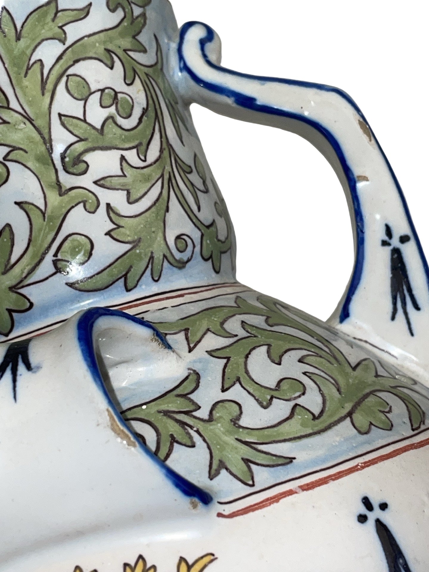 Vase à Quatre Anses – Desvres – Décor de Musicien et Écusson