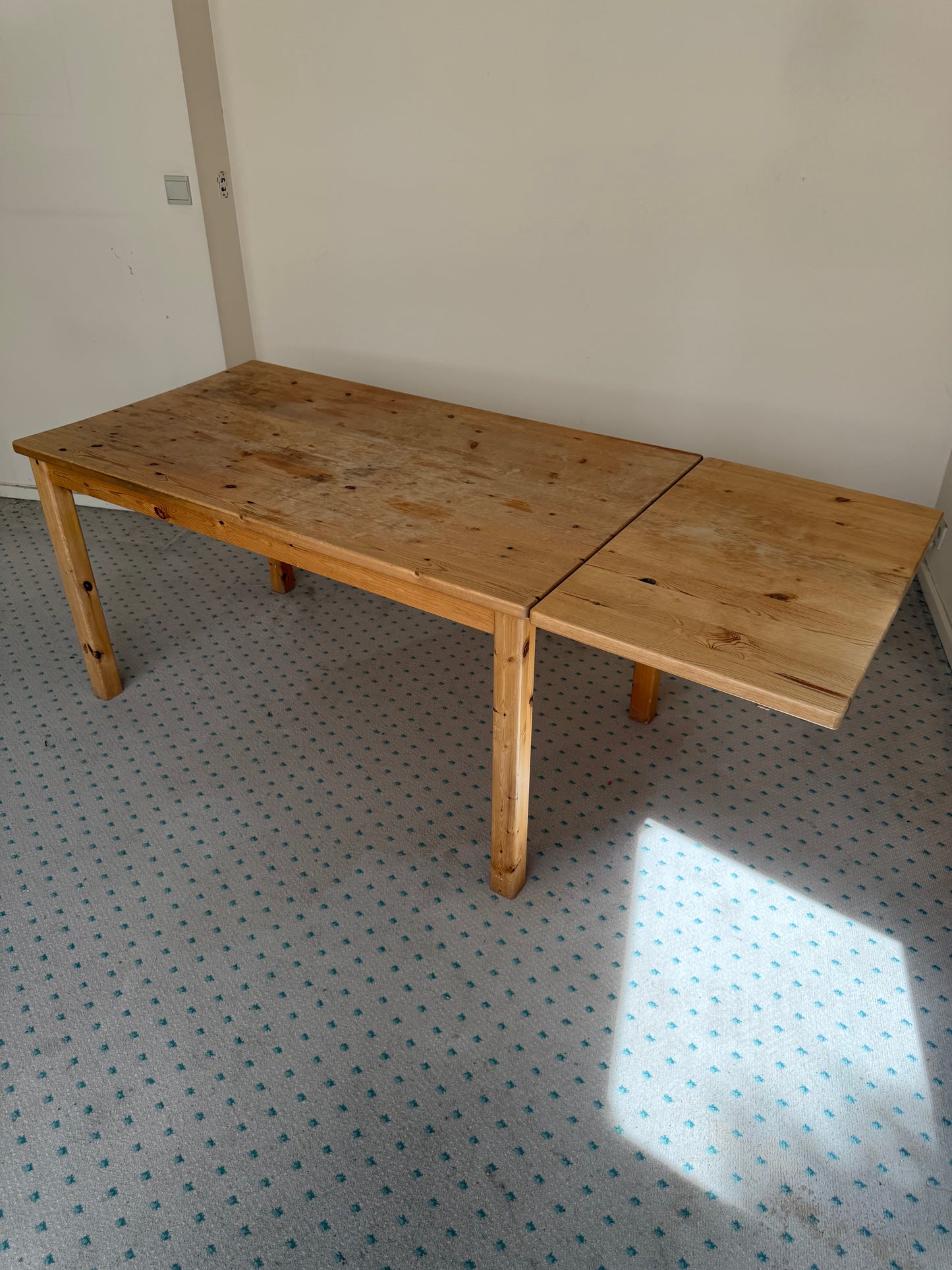 1 - Grande table de ferme en sapin massif extensible 190 cm