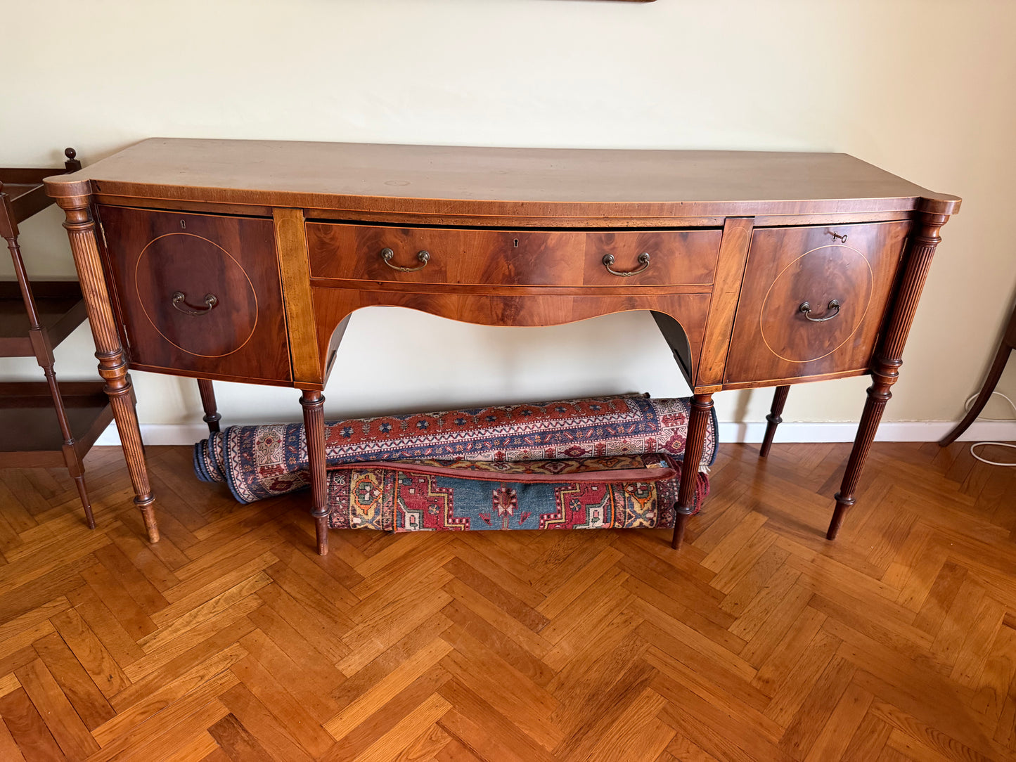 1 - Grand buffet néoclassique en acajou style Sheraton 182 cm