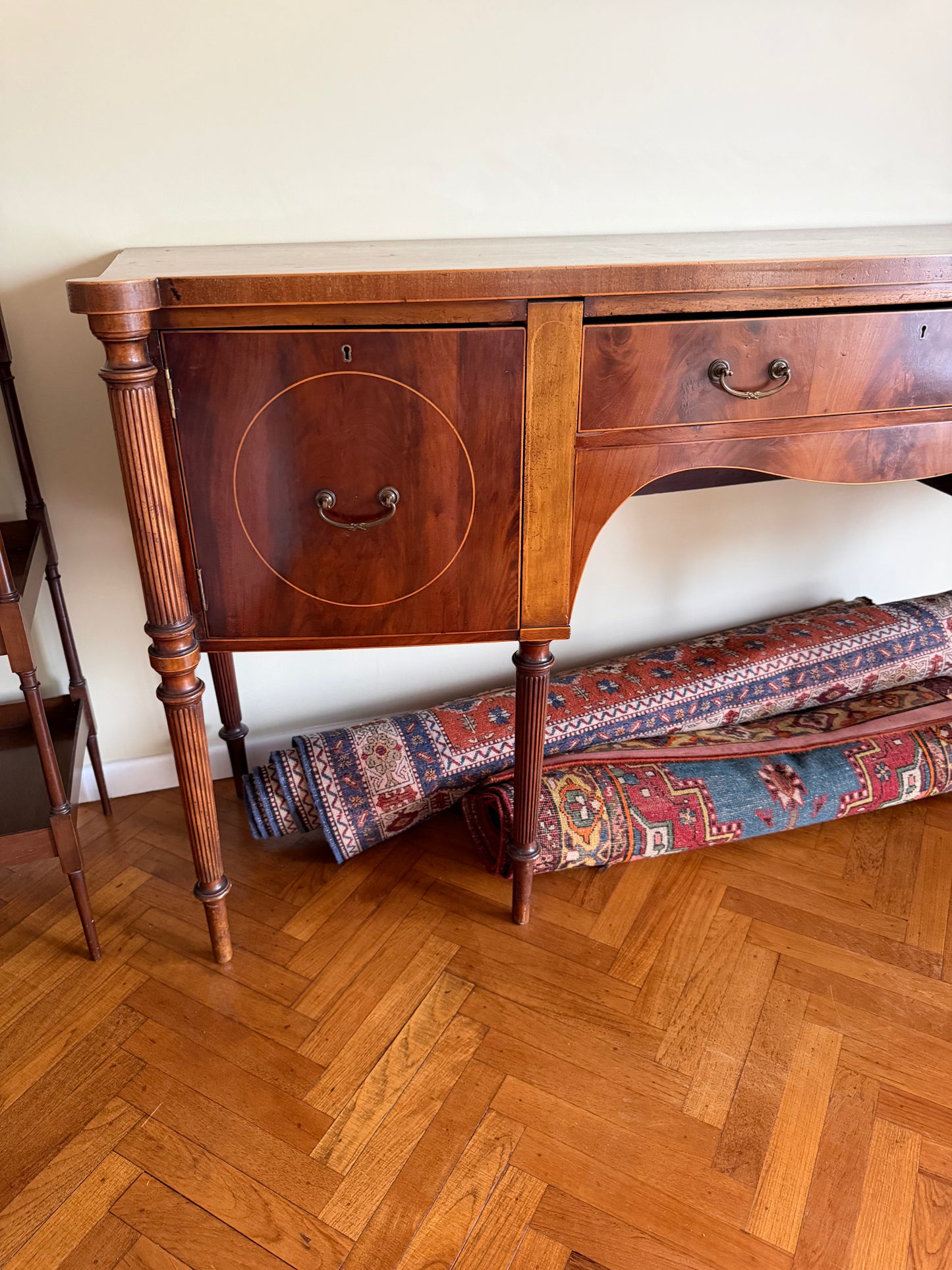 1 - Grand buffet néoclassique en acajou style Sheraton 182 cm