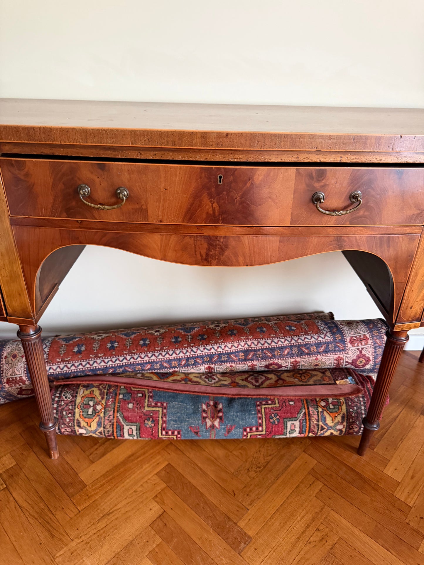 1 - Grand buffet néoclassique en acajou style Sheraton 182 cm