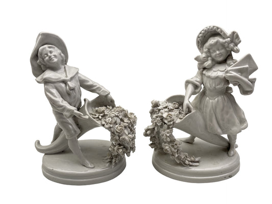 Paire de figurines en porcelaine blanche Ernst Bohne Sons