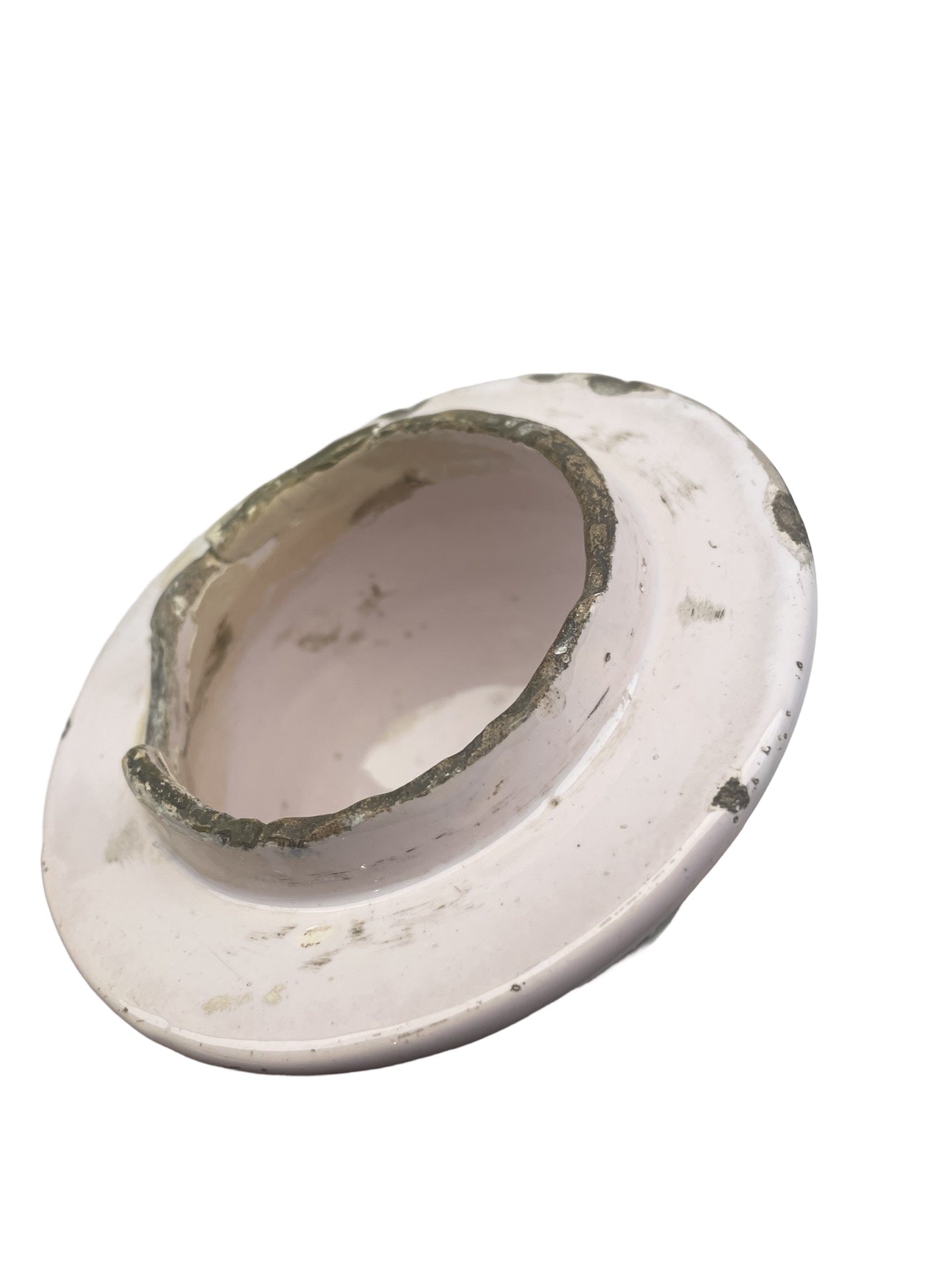 Pot couvert en faïence – Desvres ou Delft – Décor de mouches – Marqué P:V:M 500