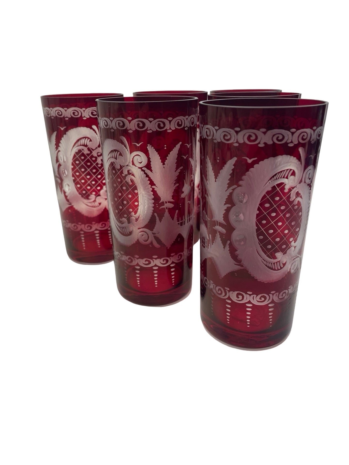 Ensemble de 6 gobelets en cristal de Bohême rouge – Décor d’oiseaux