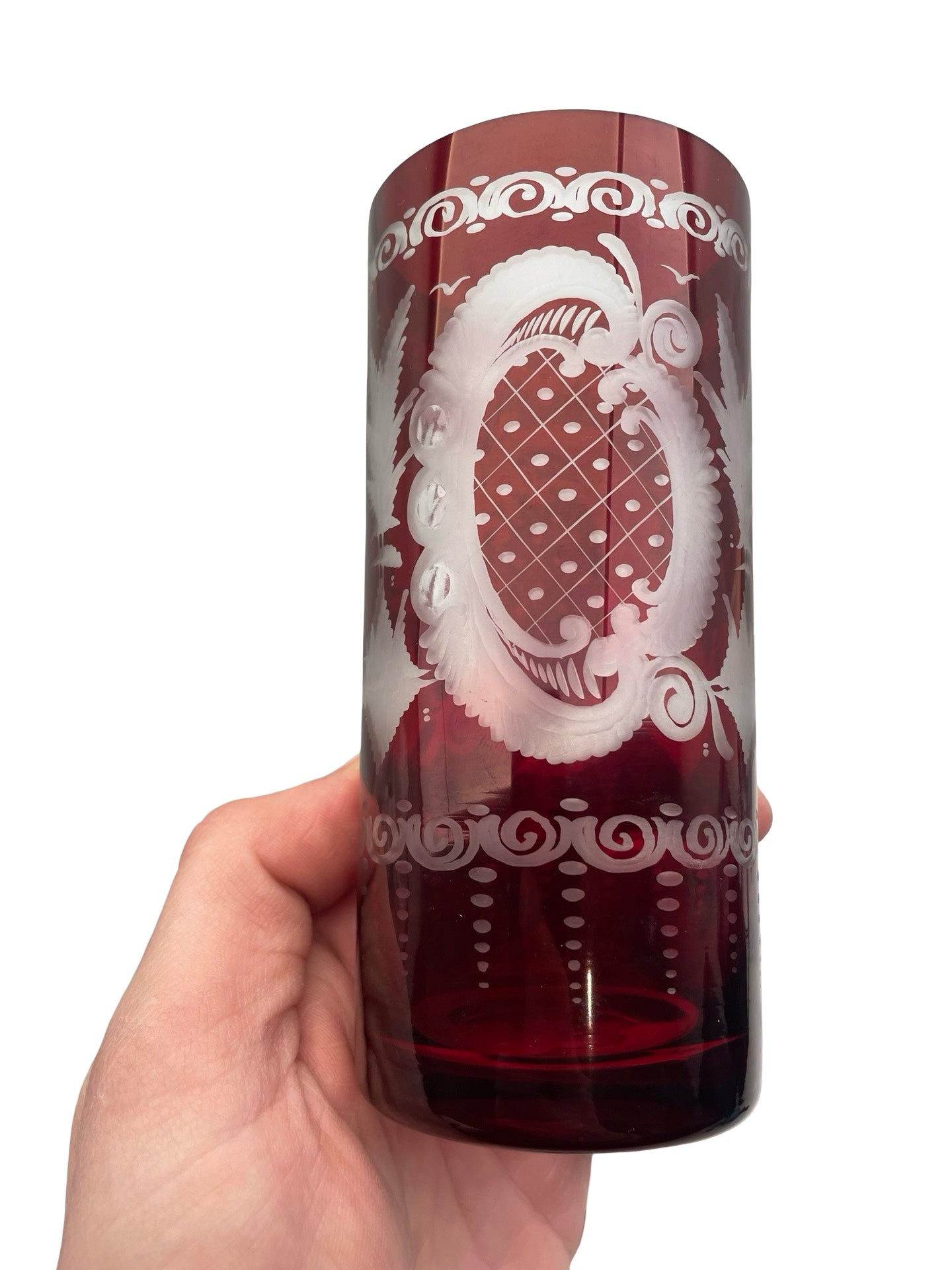 Ensemble de 6 gobelets en cristal de Bohême rouge – Décor d’oiseaux