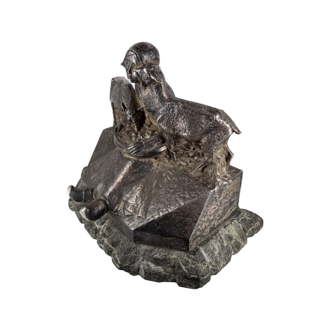 1 - Bronze argenté signé Paul Ganuchaud – Femme aux chèvres